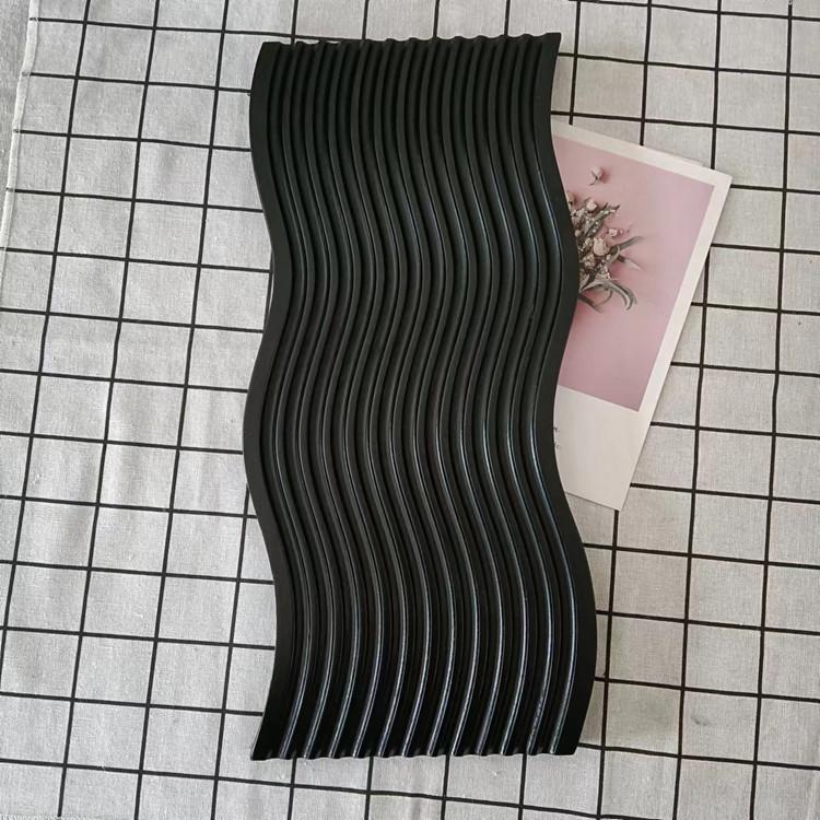 

Овальная деревянная разделочная доска/поднос с волнистым краем для фотосъемки послеобеденного чая и десертов