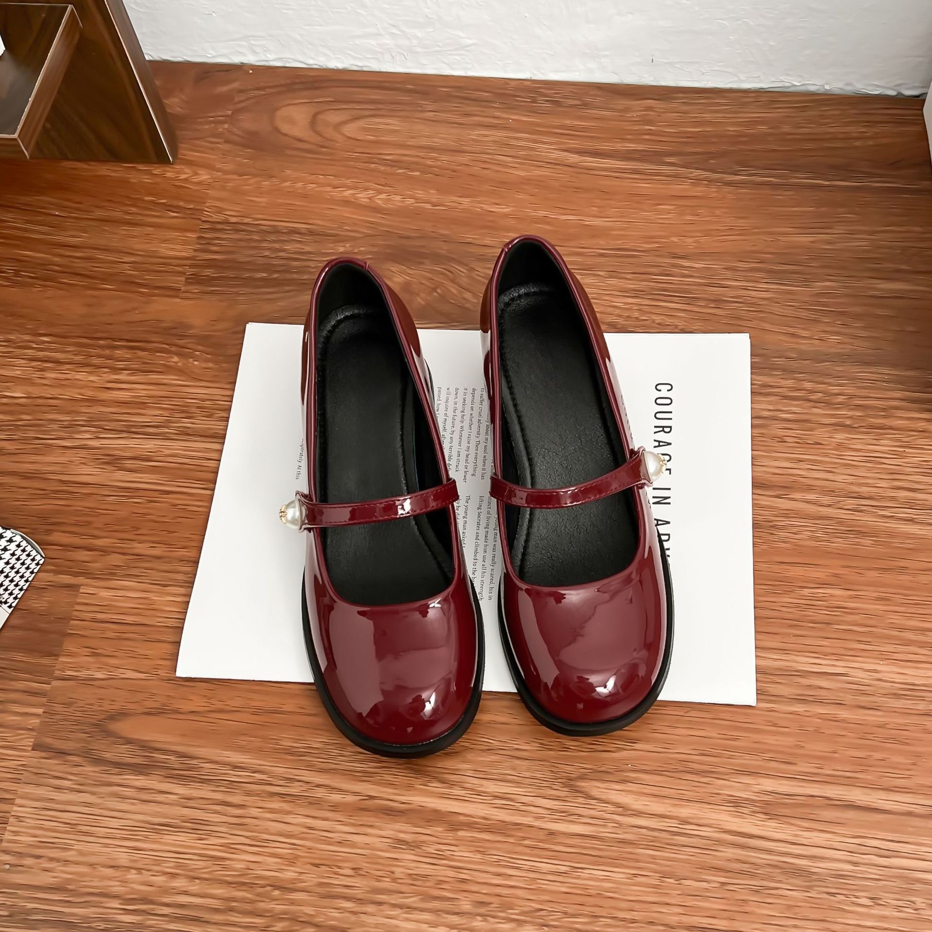 

2025 new French Mary Jane shoes women s pearl one-word buckle light mouth thick heel single shoes red high heels women 34