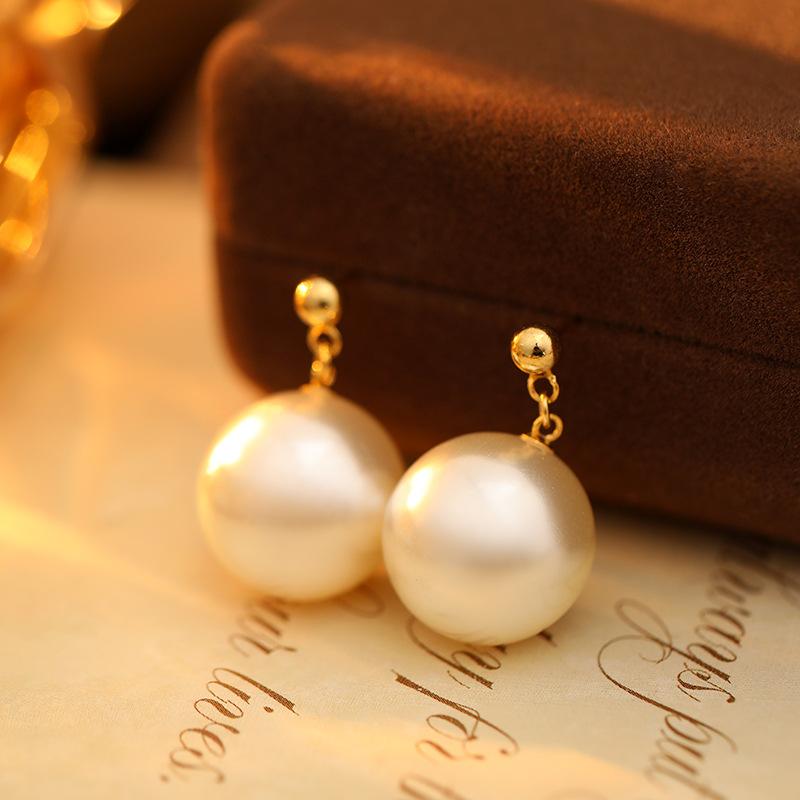 Real 925 Sterling Silver Fashion Classic Pearl Round Stud Earrings for Women Gift Birthday Present Jewelry