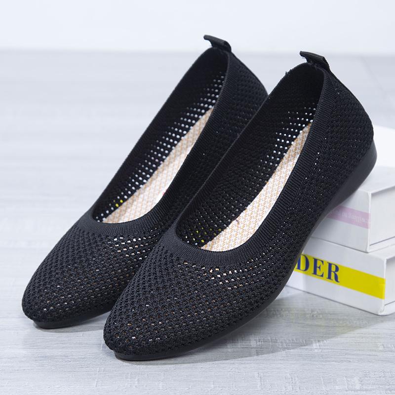 Old Beijing Women's Mesh Sandals: Shallow Cut, Hollow Pointed Toe, Versatile Flat Bottom, Soft Sole for Spring & Summer.