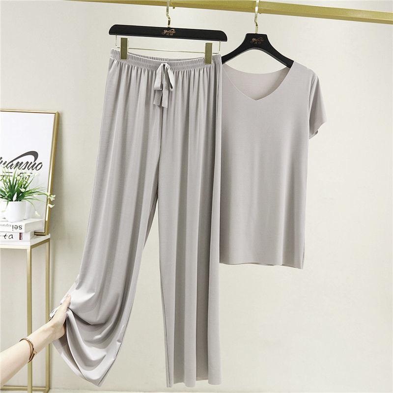 A Large Number of Fashionable Ice Silk Suits for Women, Summer Sports and Casual Wide-leg Pants, Short-sleeved Two-piece Suits, Western Style