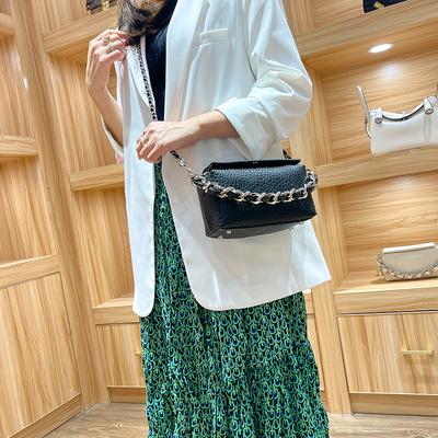 High Grade Chains Messenger Bag for Women  New Soft Leather Textured Box Bags Temperament Versatile Commute Handbags