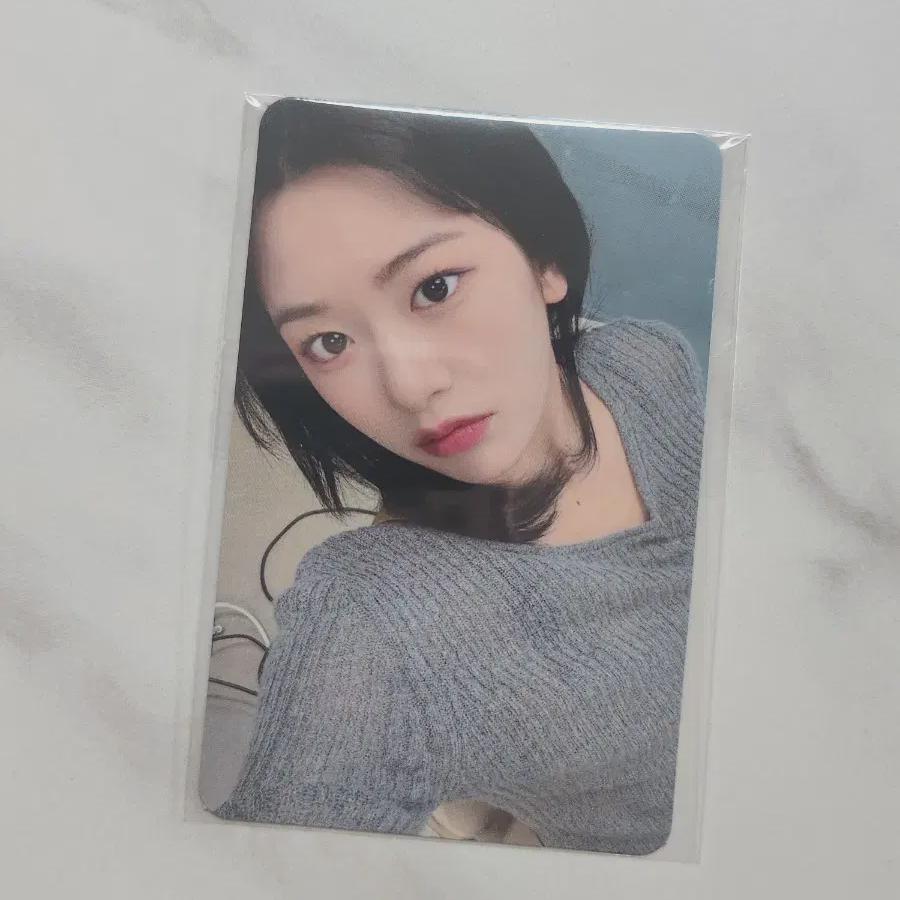

Ive An Yu-jin Minive Popup Store Bonus Photo Card