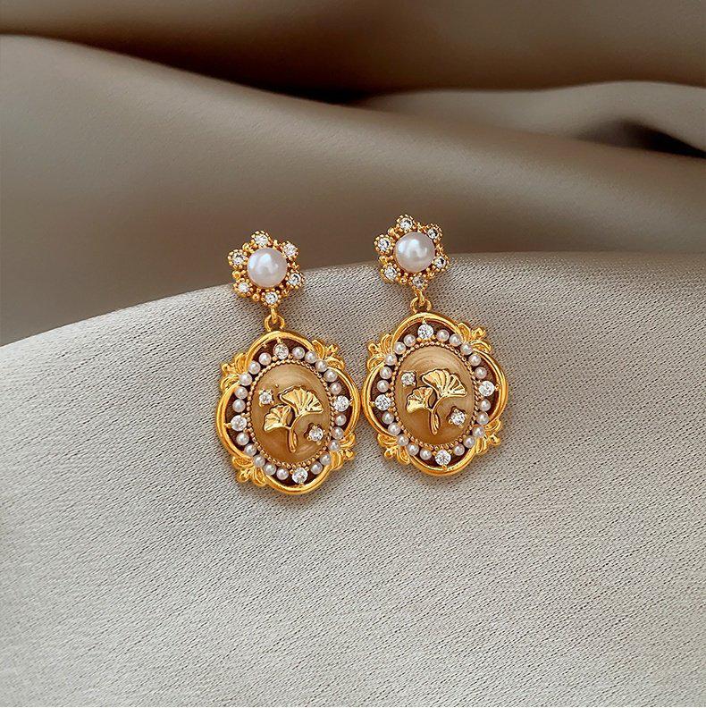18k Gold Plated Pearl & Zircon Oval Flower Stud Earrings - Luxury High-End Feel