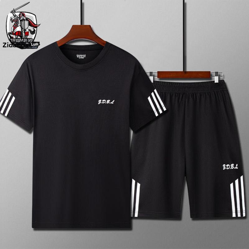 

Мужской быстросохнущий летний спортивный комплект из шорт и футболки в корейском стиле L [90-120 pounds]