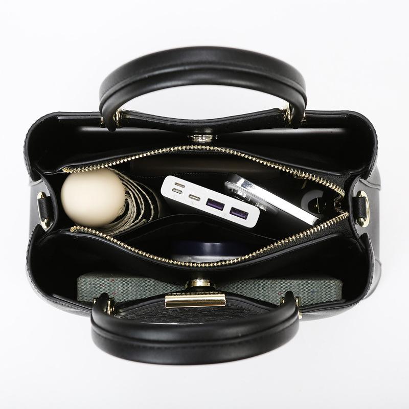 Women's Handbag New Fashionable Large Capacity Bag, Women's High-end Commuting Bag, Simple Temperament Tote Bag