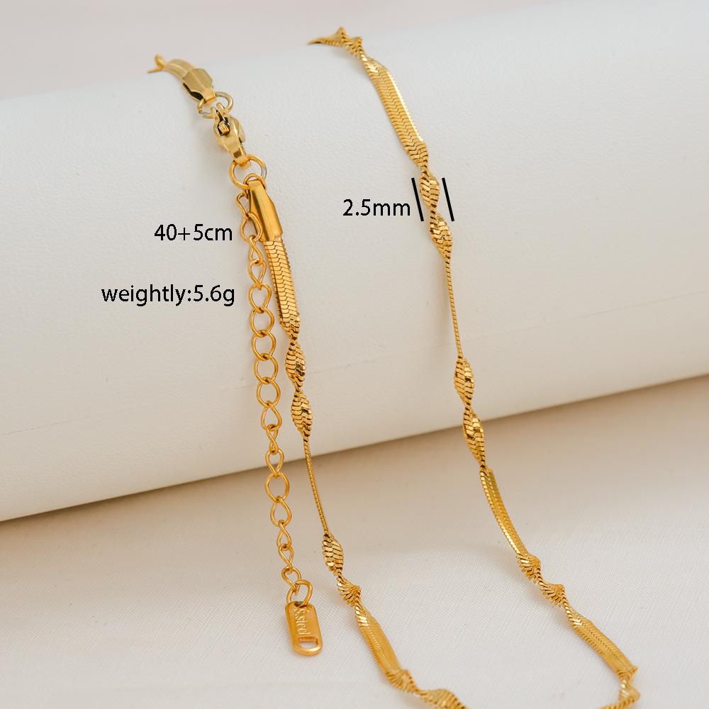 Élégant Collier Chaîne Boîte en Acier Titane Plaqué Or 18 Carats pour Femmes