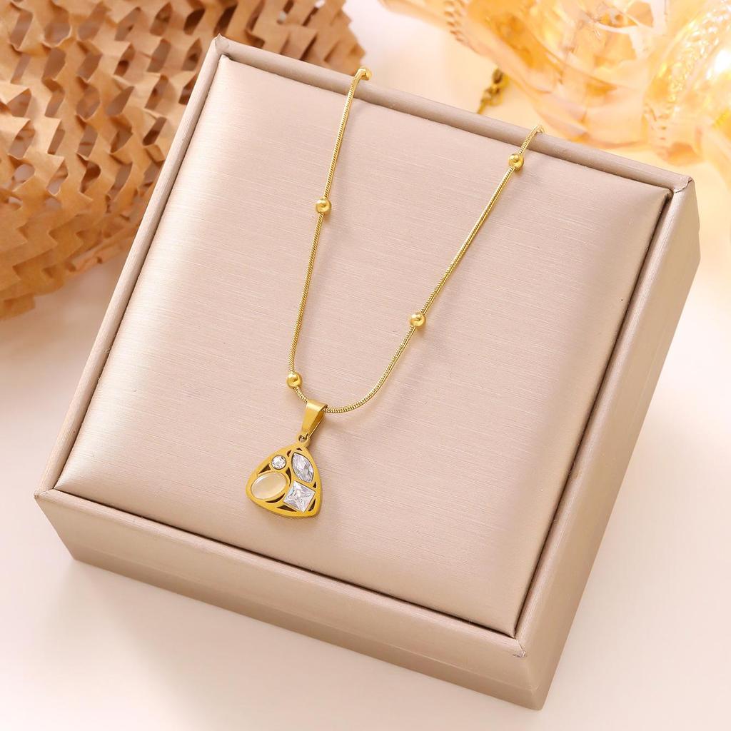 Triangle Gem Titanium Steel Necklace - Light Luxury 18K Gold, Non-fading High-end Jewelry