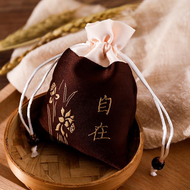 Ping An Cultural Scenic Amulet: Hanfu Style Sachet Pendant for Safety and Luck