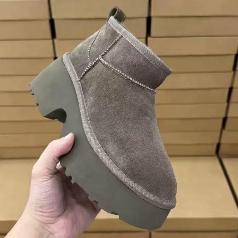 Winter Women Shoes Real Sheepskin Wool Platform Snow Boots Classic High Heels Natural Fur Boots New Design Thick Soled Slippers