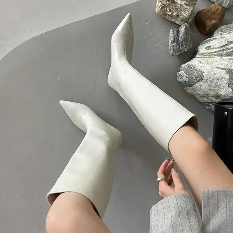 Fashion Pointed Toe Women High Boots Leather Fashion Sexy Heels Shoes Woman 2025 Trend New Snow Boots Low Heels Elegant Goth