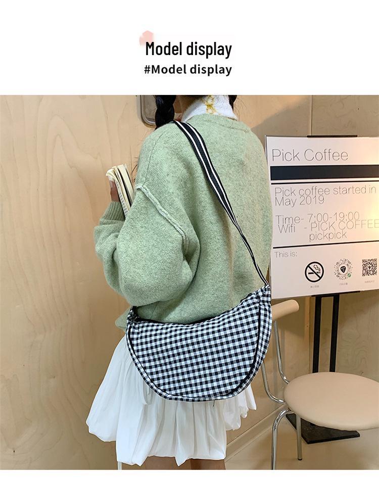 Retro Plaid Women's Dumpling Crossbody Handbag
