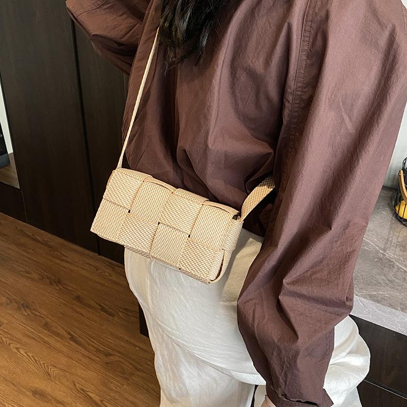 Geantă de umăr nouă de primăvară, geantă cu design de nișă, modă pentru femei, geantă mică pătrată împletită, geantă messenger
