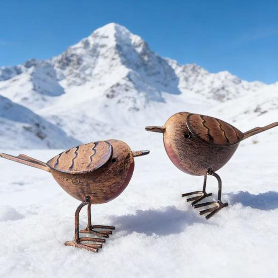 Rusty Metal Bird Figurine Cute Small Bird Statue Vintage Farmhouse Outdoor Decoration for Patio Yard Garden Lawn