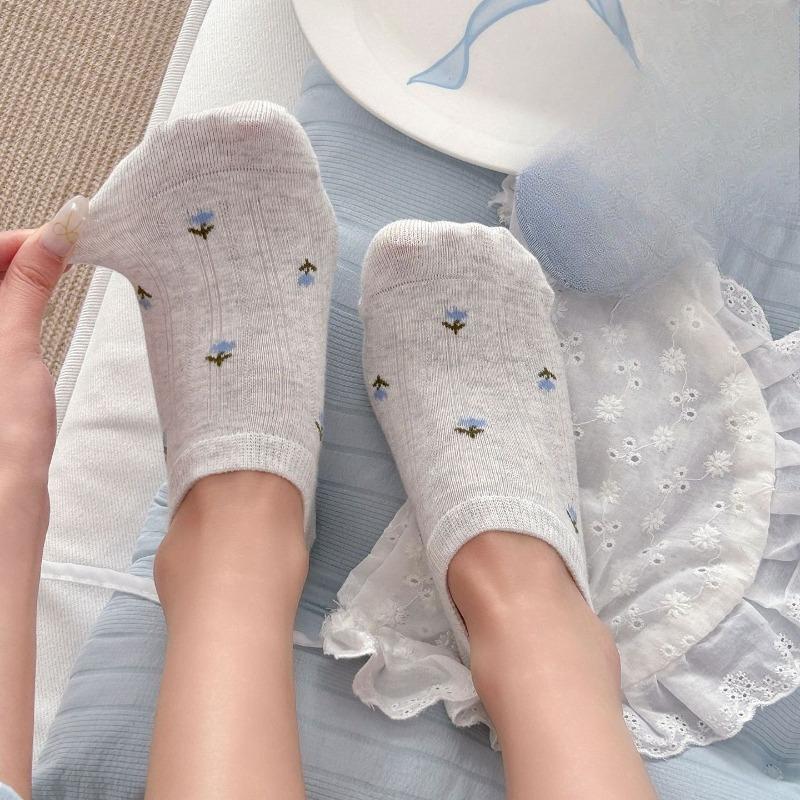 Boneless Floral Women's Socks with Invisible Shallow Opening Boat-shaped Design. Summer Lightweight Style. Anti-slip and Non-slippery. Breathable.