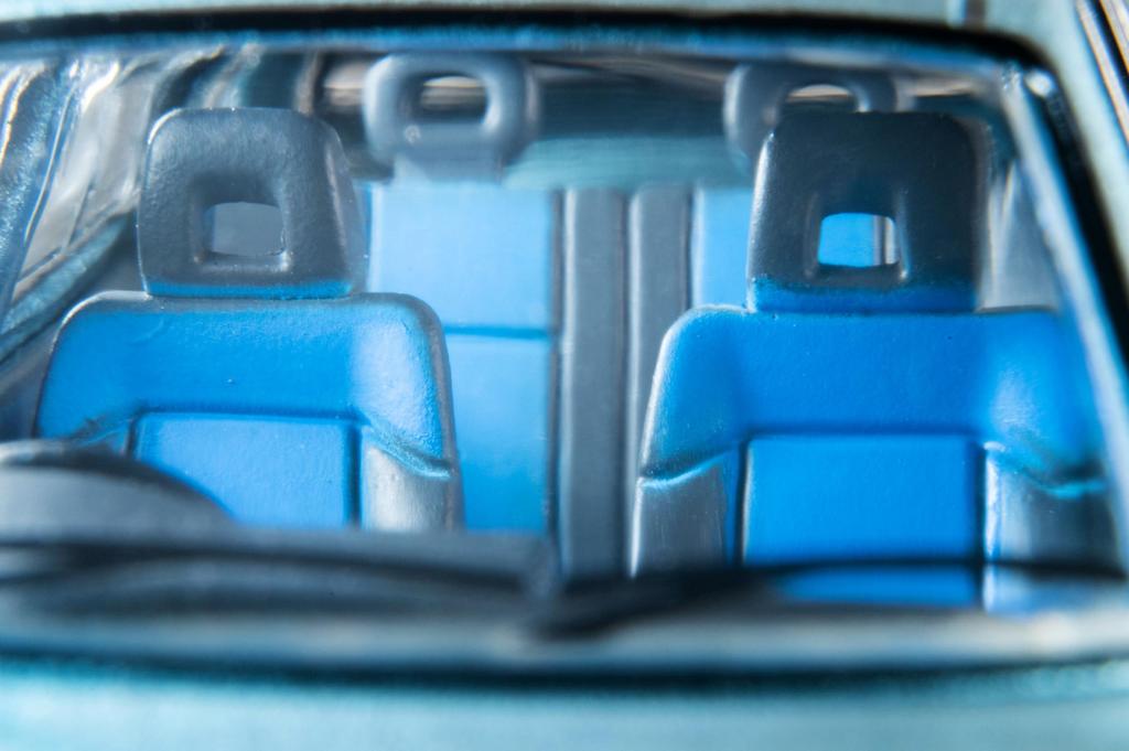 TOMYTEC Tomica Limited Vintage Neo Scale Toyota RAV4L V Light 1995 Model 336204 1/64 LV-N354b Blue/Gray (Finished Model)