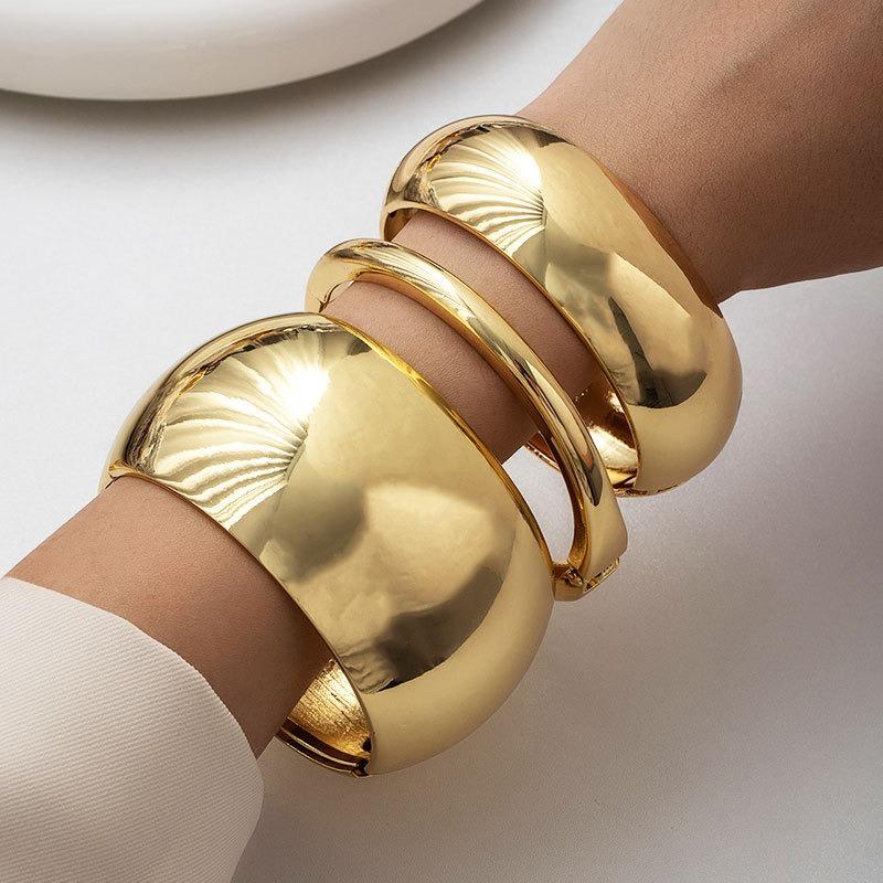 Design-inspired Metal Smooth-textured Open Bracelet, Minimalist Geometric, Individualistic Wide Wristband