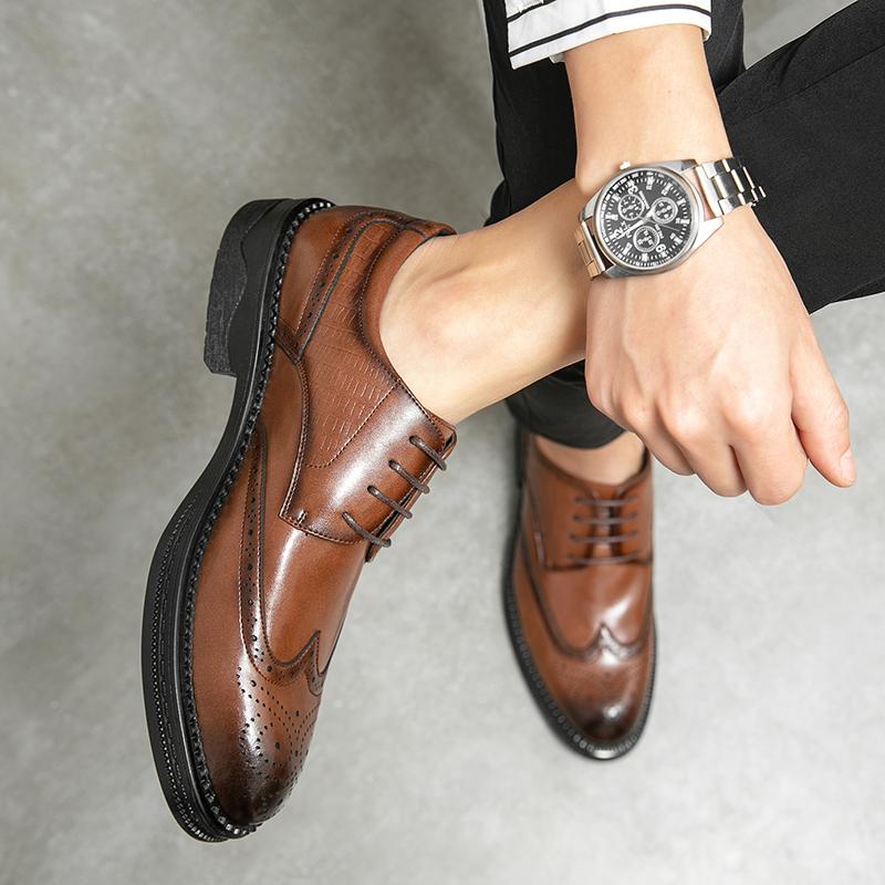 Mode Brogue Geschnitzt Mode Hochzeitsfeier Herren Kleiderschuhe Italienischer Designer Herren Hochwertige Schuhe für Herren Schnürschuhe Herren