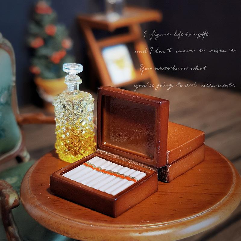 Mini Dollhouse Cigar Ashtray 1Pcs Realistic Lifelike Cigarette Model Mini Ornament for Micro Scene Craft Lovers