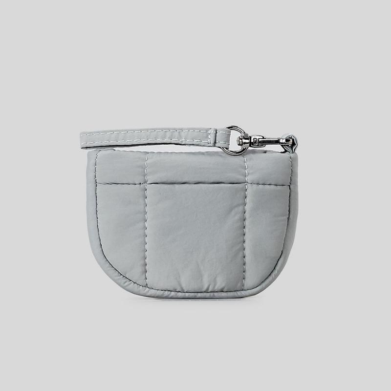 This Niche Design Small Square Bag Is A Versatile Coin Purse and A Fashionable Earphone Hanging Bag