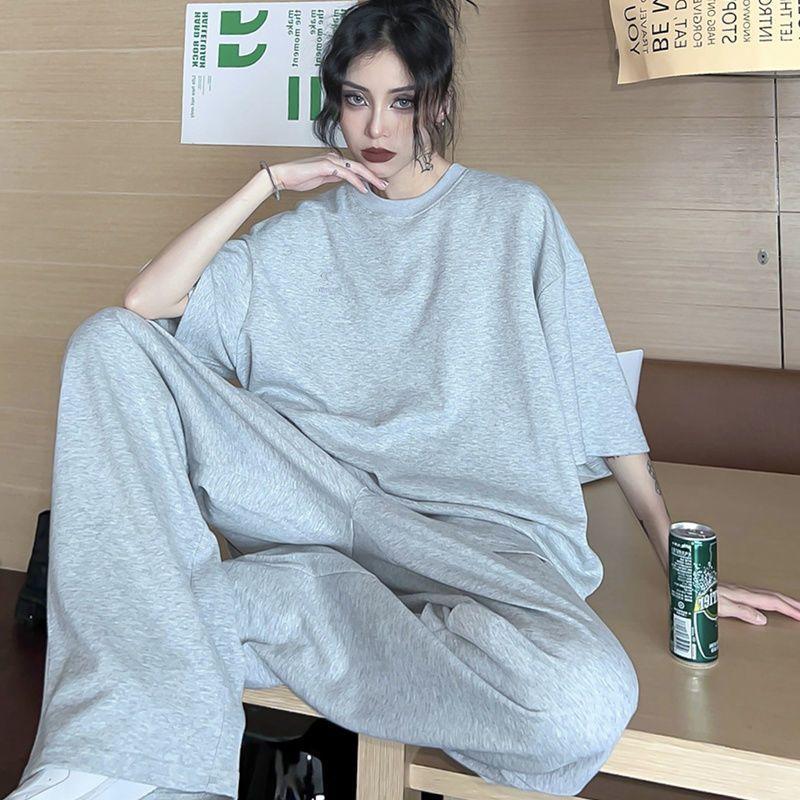 

150.00 кг Очень большой размер Спортивная одежда для полных девушек Повседневный костюм Женская модная свободная футболка с полурукавом Свободные брюки Повседневный костюм-двойка Gray 3XL [95.00 kg-120.00 kg]]