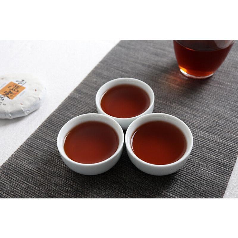 Yunnan Pu'er Menghai Reifer Tee 50g Kleine Kuchen Schaber Reifer Teekuchen