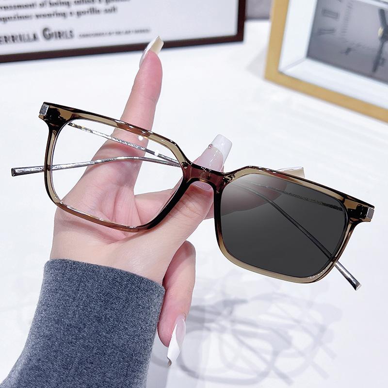 Pochromic Square Sunglasses Rectangle Fashion Women Men Sun Glasses Female Male Metal Frame Anti Blue Light Plain Glasses
