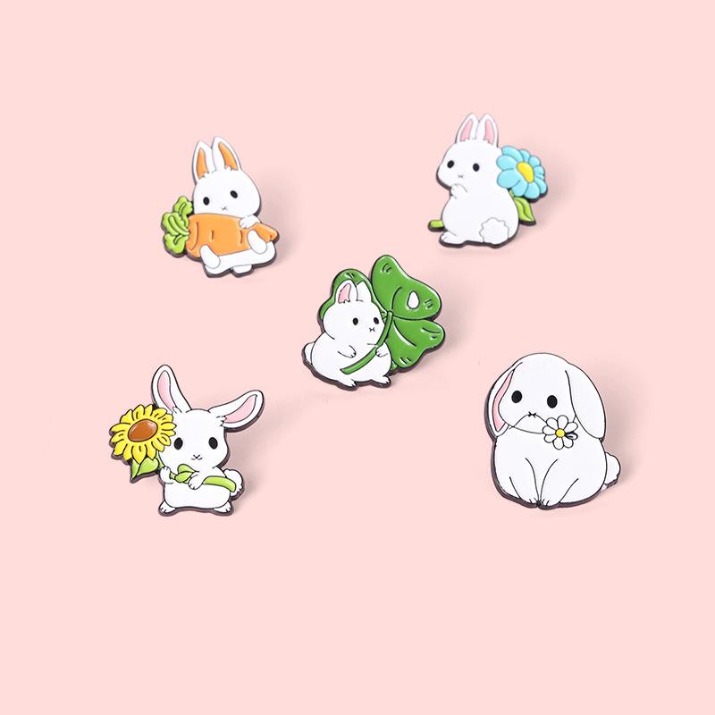 Rabbit Holding Radish Sunflower Four Leaf Clover Animal Enamel Brooch Pin Badge Decorative Jewelry Style Brooches For Women Gift