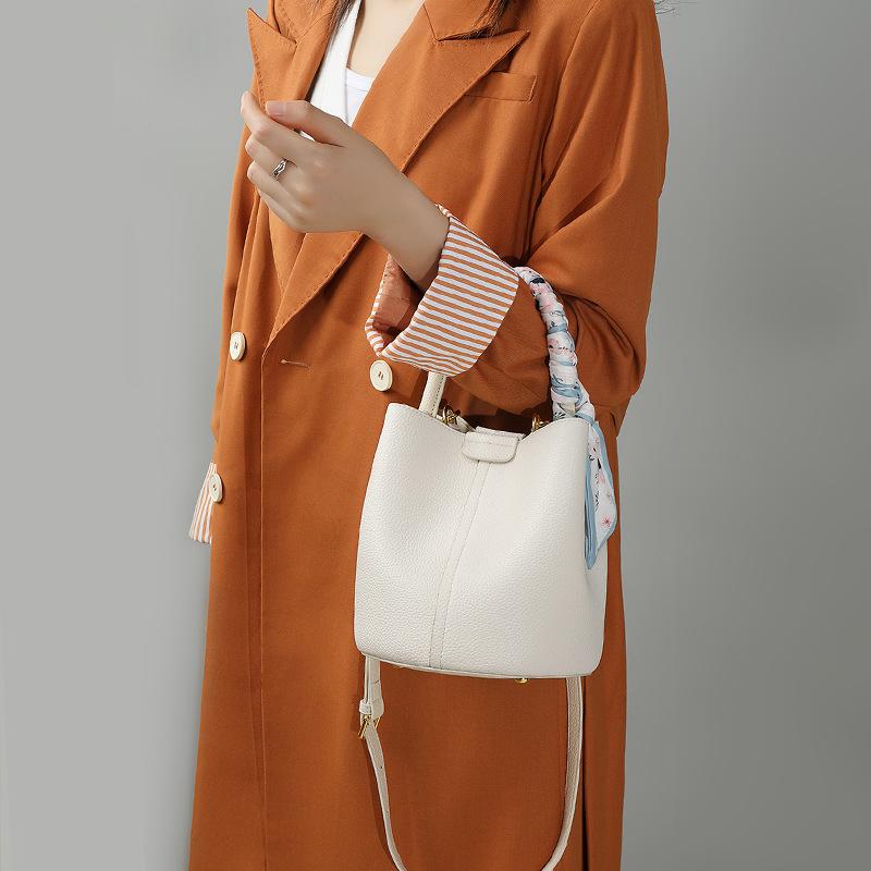 Универсальная Сумка Маленькая Сумка-тоут Модный Новый Стиль Высококачественная Натуральная Кожа Сумка-ведро Crossbody для Поездок На работу Настраиваемая бежевый