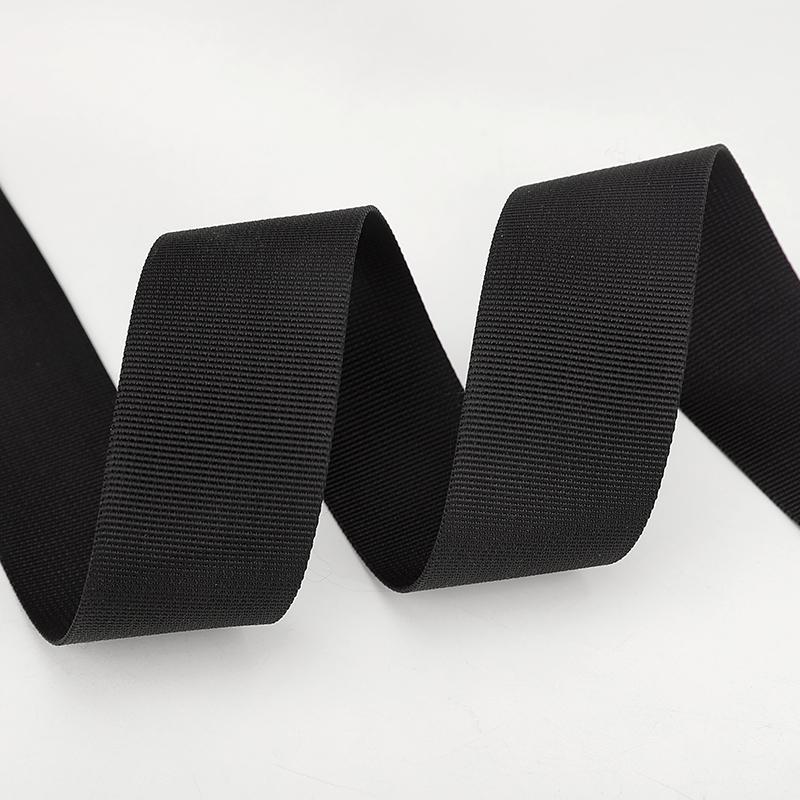 New casual versatile shoulder bag, daily commuting men's small shoulder bag, lightweight and portable crossbody bag