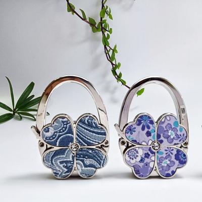 Durable Four Leaf Clover Handbag Hook Flowers Foldable Purse Hanger Portable Creative Purse Holder for Table