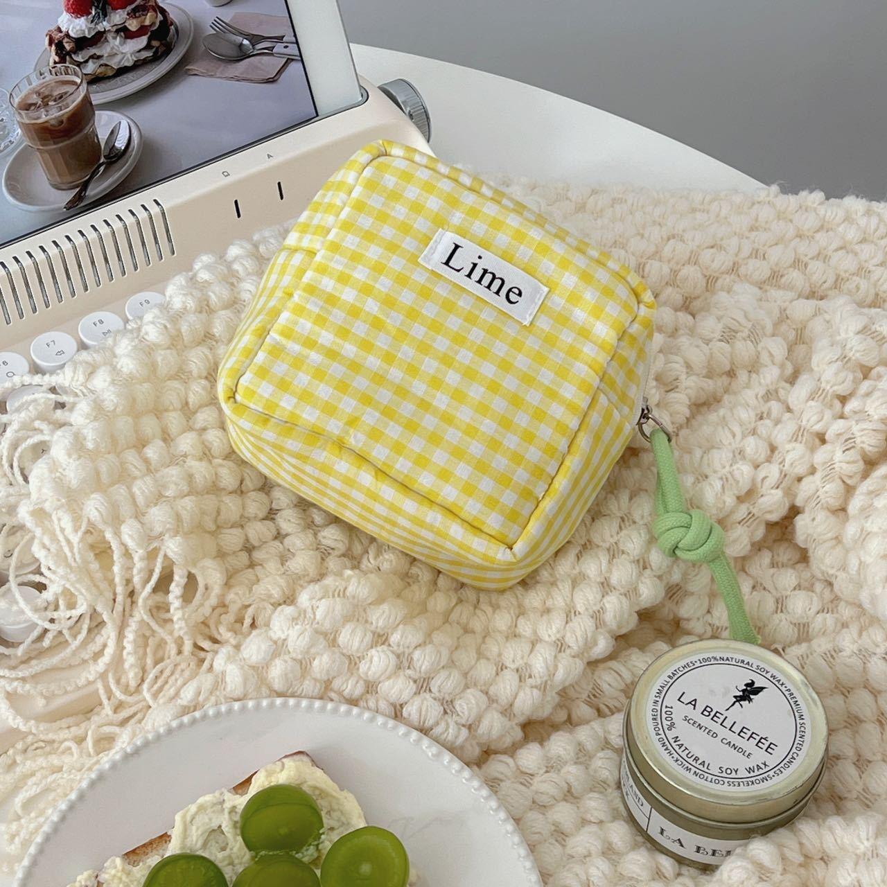 

Міні-мила ґратчаста квадратна косметичка Жіночі портативні навушники Губна помада Гігієнічні серветки Сумка для зберігання Невеликі сумки для макіяжу на блискавці жовтий