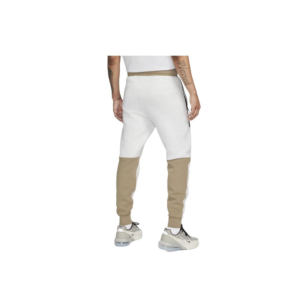 Nike Sportswear Tech Fleece Logo Unisex FB8002-121