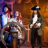 Stickerei Cosplay Piratenmützen für Kinderparty-Requisiten Kinder Piraten-Rollenspiel Federbesetzte Filzhüte