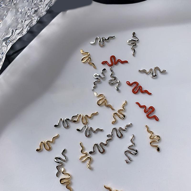 10pcs 3D Snake Nail Charms Alloy Gold/Silver/Red Snake Nail Art Rhinestones Manicure Salon Jewelry For DIY Luxury Accessories