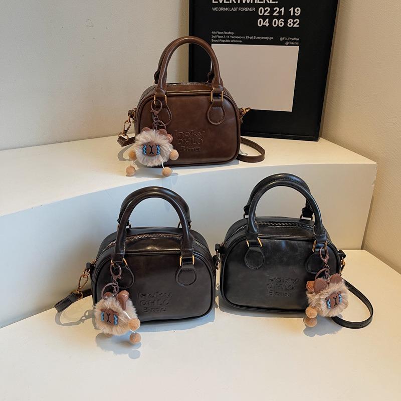 Niche Retro Large-capacity Bag Women's New Fashion Shoulder Messenger Bag Premium Texture Handbag