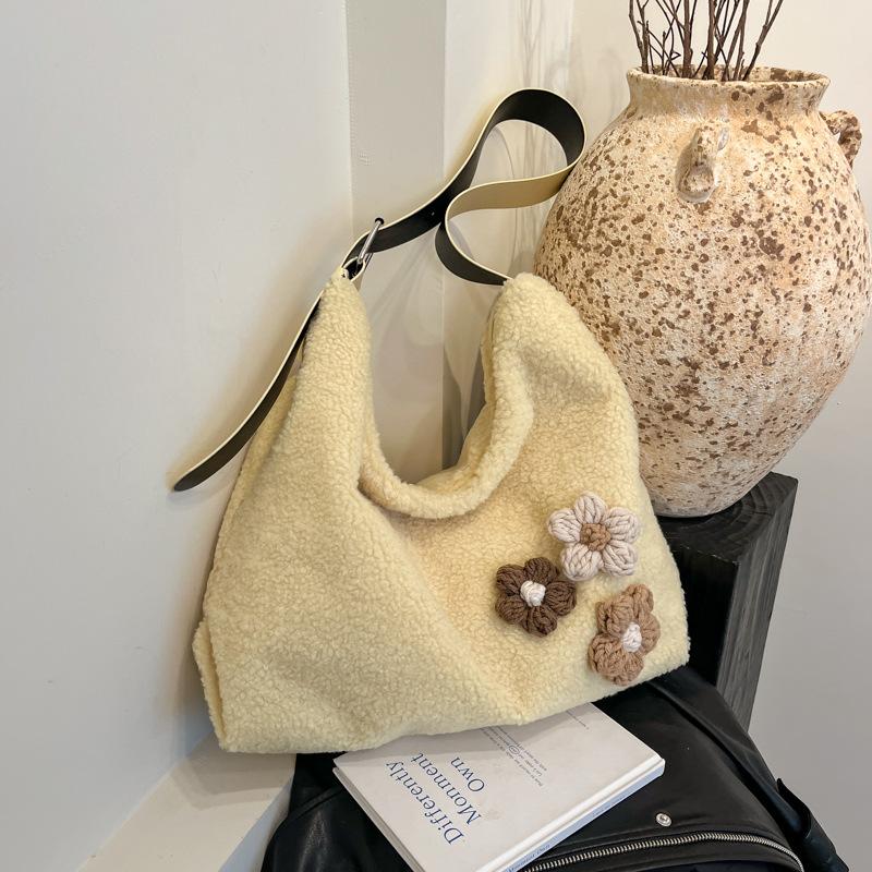 2025 Autumn and Winter New Large-capacity Woolen Messenger Bag Women's Versatile Japanese Solid Color Shoulder Bag Niche Tote Bag