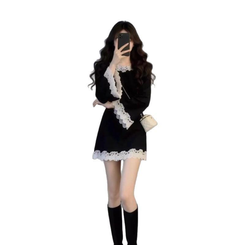 2026 French Hepburn Lace Patchwork Waist-Cinched Petite Dress - New Early Spring Slimming Short Skirt for Women