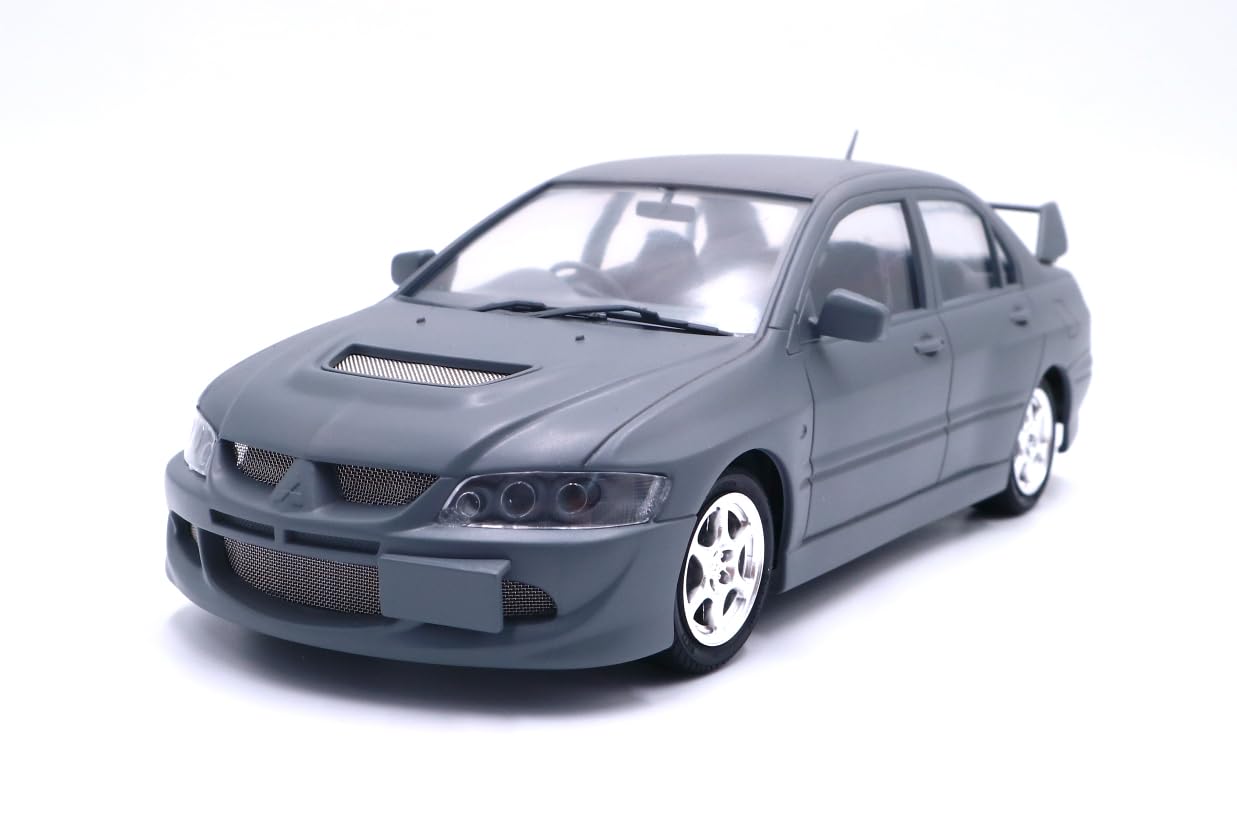 

Серия Тугэ Mitsubishi Lancer Evolution VIII GSR Пластиковая модель 1/24 №7 белый