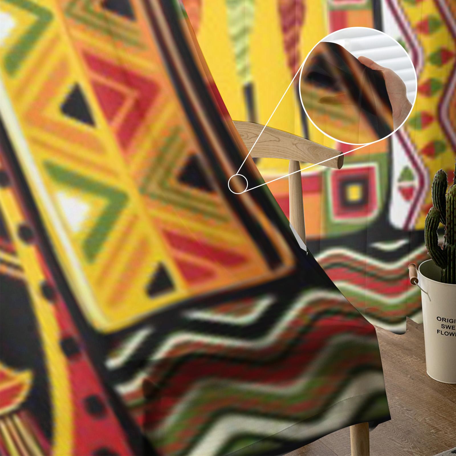 Прозрачные шторы с африканскими элементами для гостиной — фото 4