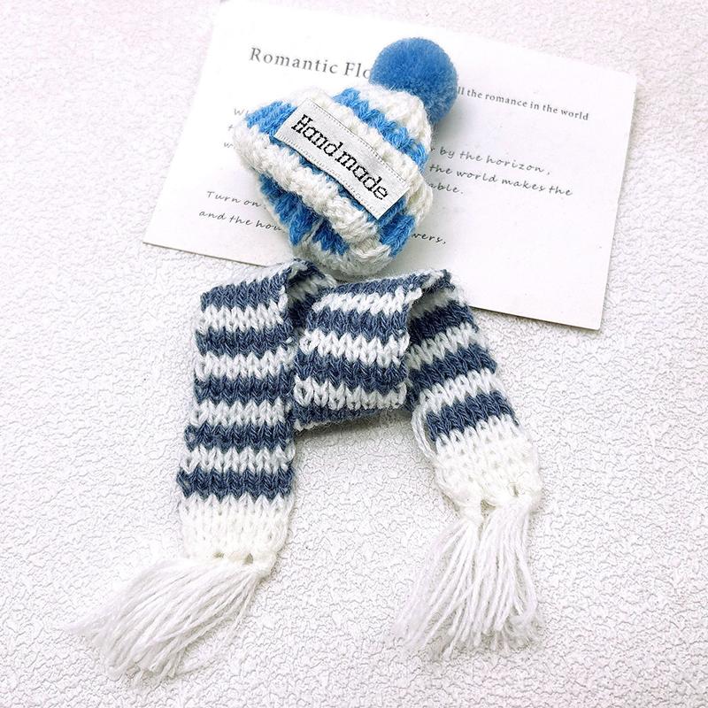 1Set Dollhouse Mini Christmas Hats Scarves Fashion Knitted Hat Cap With Hairball Dollhouse Christmas Decoration Doll Accessories
