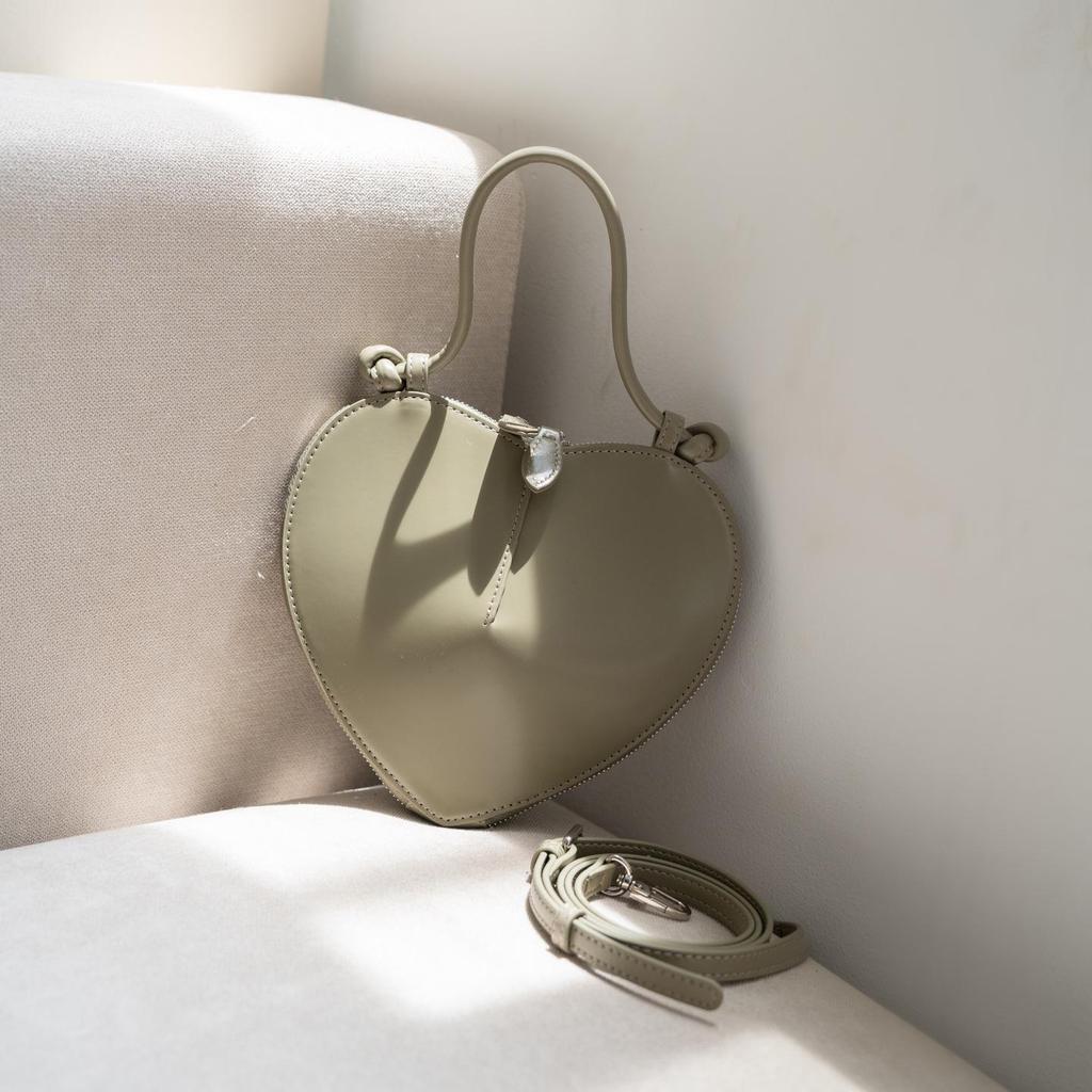 Spring/Summer 2025 Women's Peach Heart Cowhide Crossbody Bag