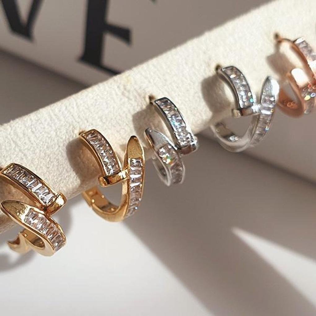 Women's Daily Accessory Curved Munch Ring Earrings