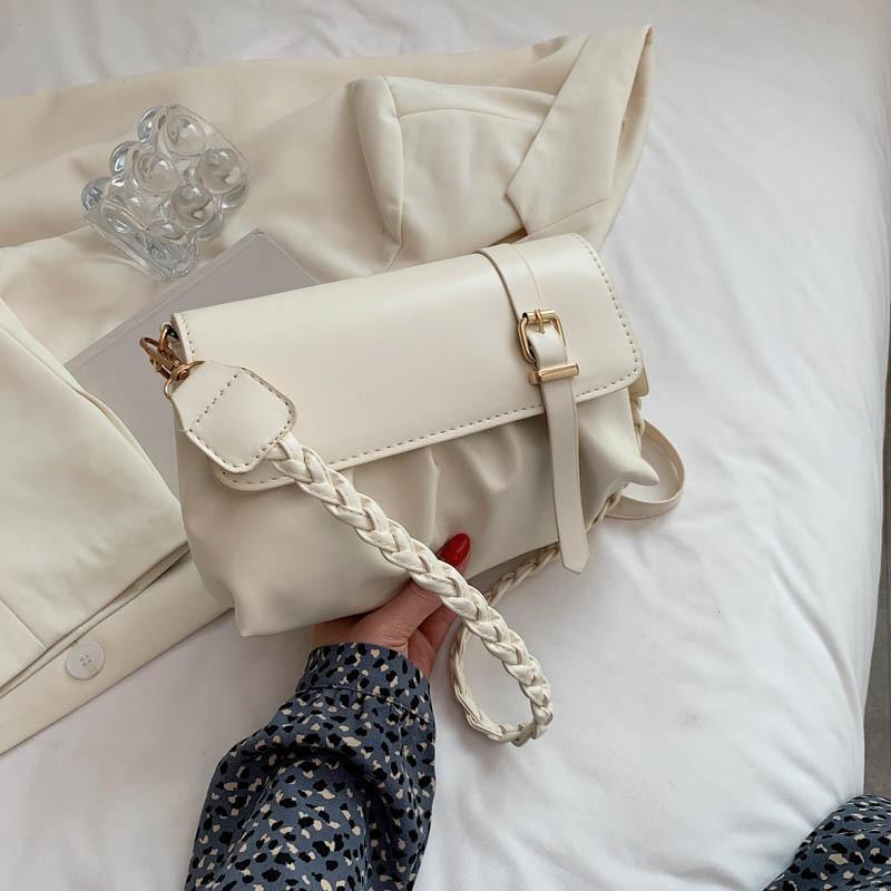 

Новое лето новая плиссированная сумка женская сумка через плечо 2025 модная плетеная косая перекидная однотонная с декоративным ремнем женская сумка