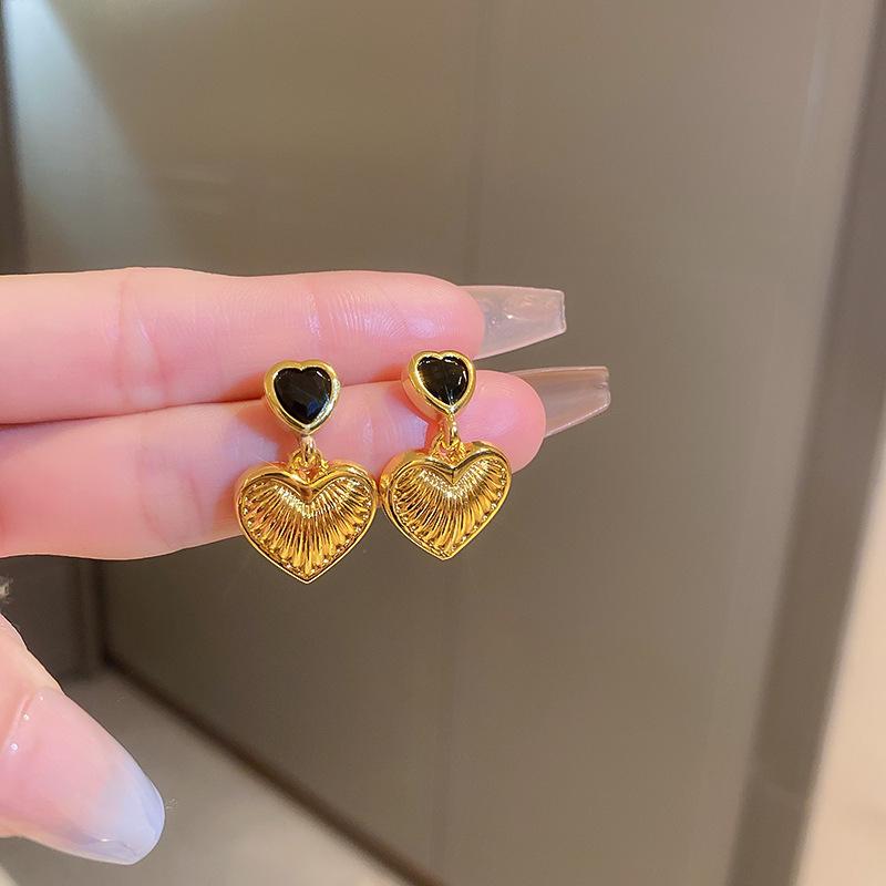 Vintage French-Style Silver Needle Earrings - Women's Elegant Studs with Retro Court Charm