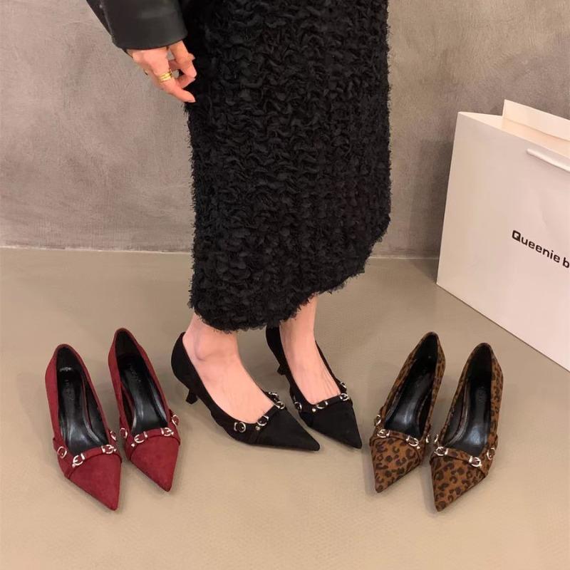 Pointed single shoes, light mouth and thin splicing, leopard print splicing, one pedal metal buckle, sexy temperament, high heels, women's thin heels