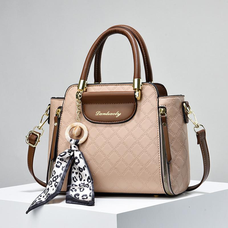 Stylish Large Capacity Pu Handbag For Women Ideal For Autumn And Winter Seasons