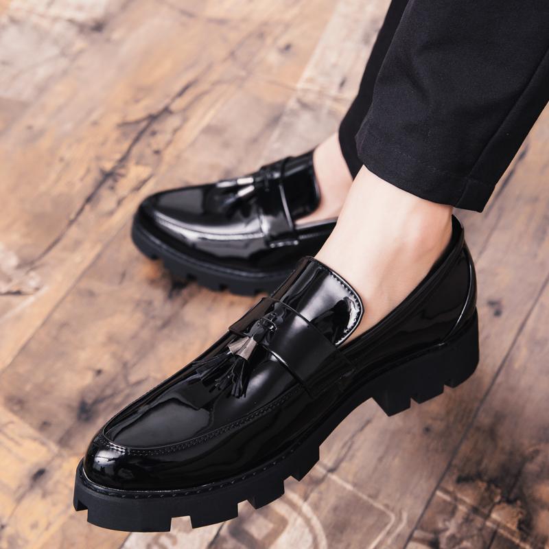 Sapatos masculinos nova marca de moda sapatos masculinos slip on tendência lantejoulas sapatos masculinos para festa de negócios sapatos mocassins ao ar livre sapatos masculinos mocassins