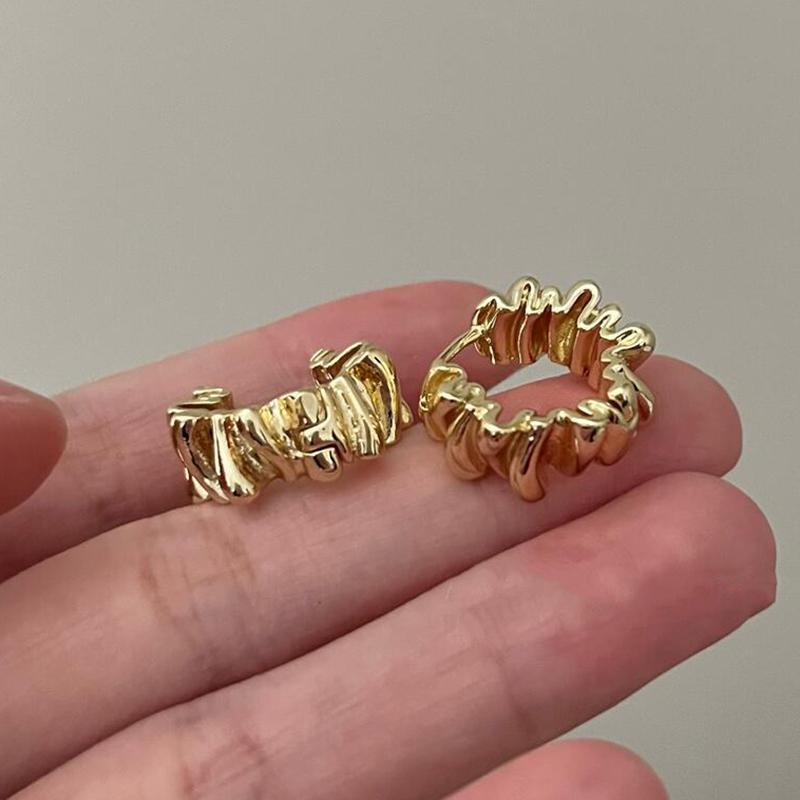 Vintage Unregelmäßige Falten Creolen für Damen Einfach Hohl Rund Unregelmäßige Textur Metall Y2K Accessoires Modeschmuck