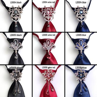 Elegante Spilla di Cristallo Europea e Americana Papillon Preppy per Donna